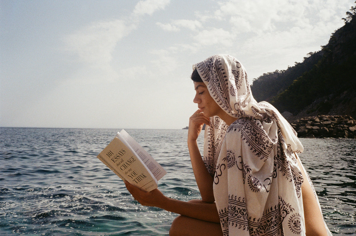 101 Essays That Will Change The Way You Think